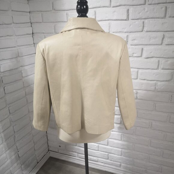 le chateau Ladies Size XL Cream Button Closure Cropped Leather Jacket/Blazer - Picture 2 of 9